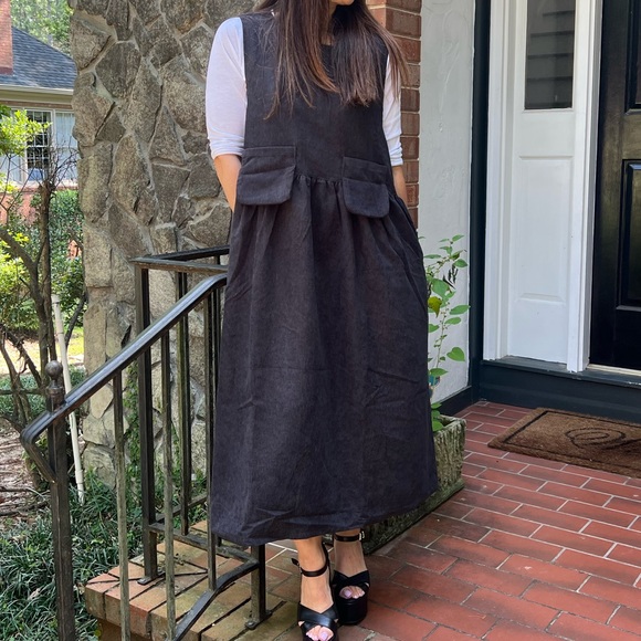 Fabulous sleeveless Corduroy Midi Dress with Pockets - Picture 5 of 5